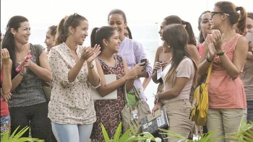 La FMC convoca a todas las federadas —amas de casa, trabajadoras, estudiantes— a que participen con sus opiniones valiosas, en las reuniones de consulta popular del proyecto de la Carta Magna. Autor: Roberto Ruiz Espinosa