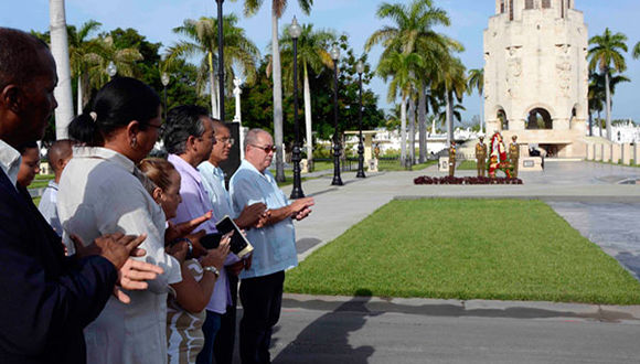 Celebran aniversario 31 de los Joven Club. Foto: ACN.