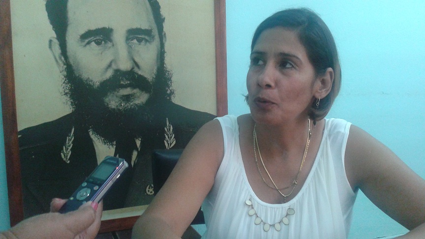 Yanelis Rodríguez Figueredo, presidenta de la Comisión de atención al proceso constitucional en Manzanillo // Foto Denia Fleitas