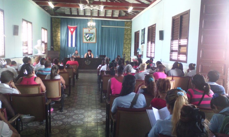 Sesiona el XLIV seminario de estudios martianos // Foto Lilian Salvat