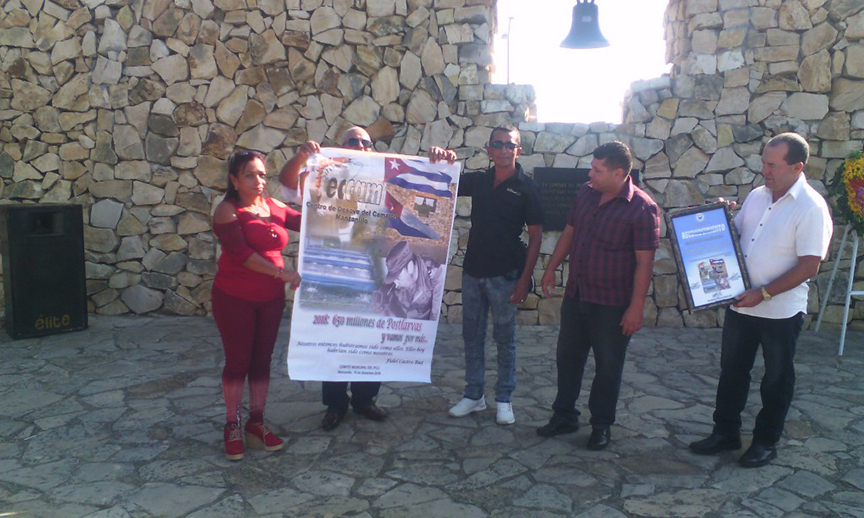 Acto por aniveraario 32 del Centro de Desove del camarón // Foto Lilian Salvat