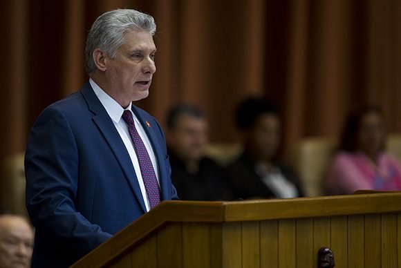 El presidente de los Consejos de Estado y de Ministros de Cuba, Miguel Díaz-Canel Bermúdez, durante el discurso que cerró la sesión de la Asamblea Nacional del Poder Popular. Foto: Irene Pérez/ Cubadebate.