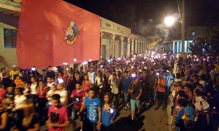 Marcha de las Antorchas // Foto Eliexer Peláez