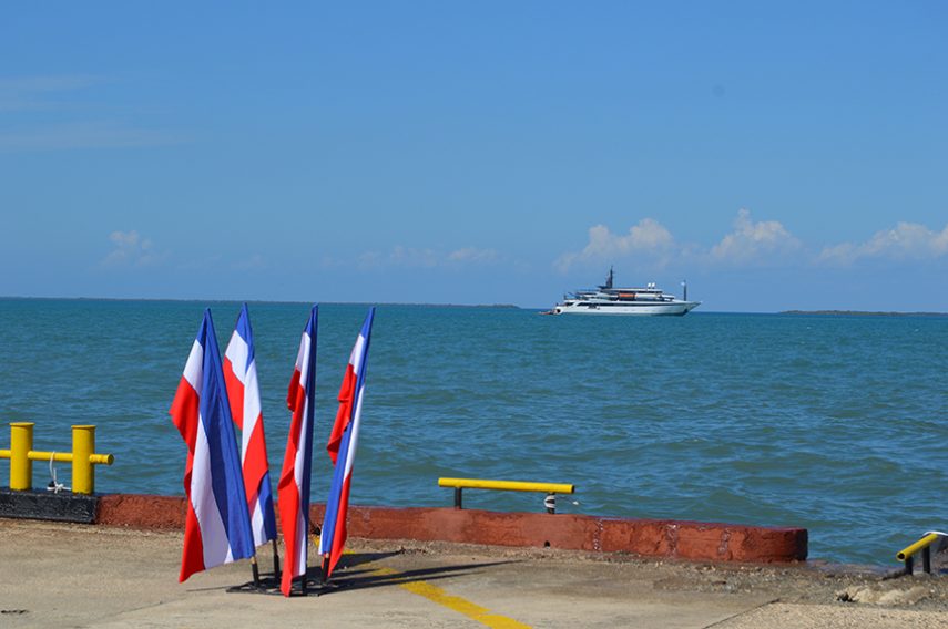 Mega yate griego abre en Manzanillo puertas al mercado de cruceros // Foto Lilian Salvat