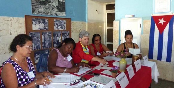 Uno de los colegios electorales cubano realiza su prueba dinámica. Foto: PL.