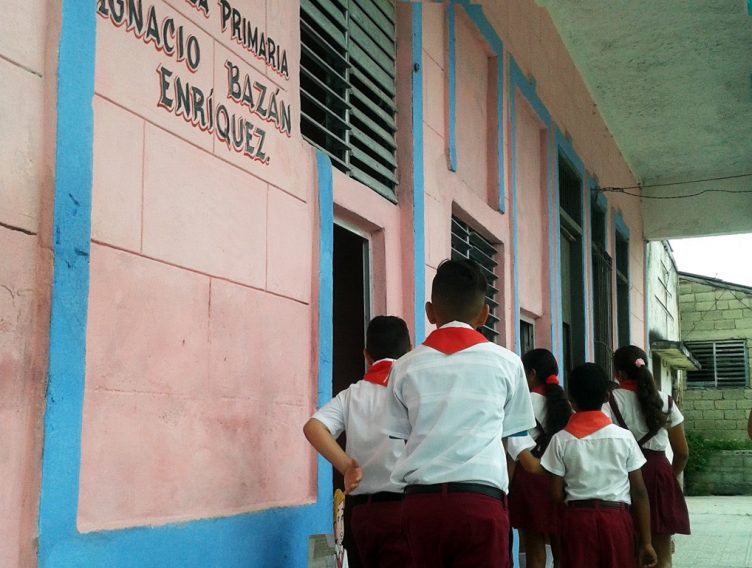 Reabre sus puertas la escuela primaria Ignacio Bazán, institución con 67 años de historia educativa en Manzanillo Foto: Denia Fleitas Rosales