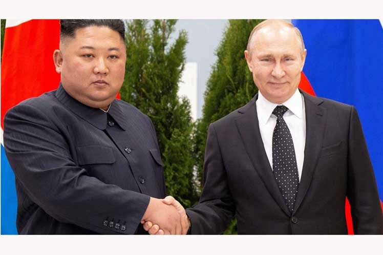 El presidente ruso, Vladimir Putin, con el máximo dirigente de la República Popular Democrática de Corea (RPDC), Kim Jong-Un Foto: Prensa Latina