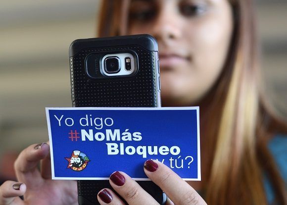 Avispero en la CUJAE contra el bloqueo. Foto: Abel Rojas Barallobre/ Juventud Rebelde.