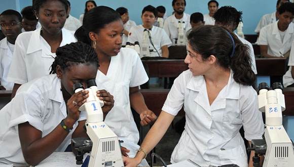 Estudiantes de la Universidad de Ciencias Médicas, donde se forman los jóvenes congoleses. Foto: Archivo