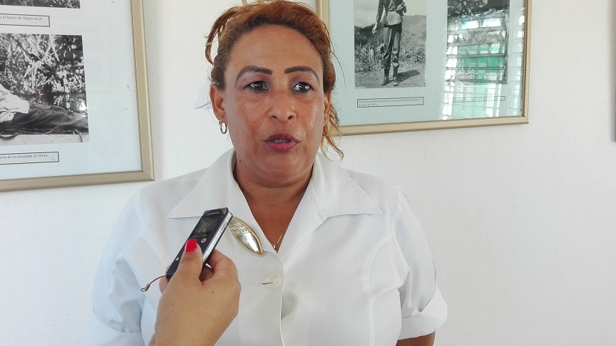 Ana María Santana Paneque, una de los más de dos mil profesionales de la enfermería que en Manzanillo // Foto Marlene Herrera