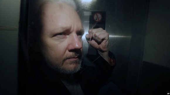 La salud de Assange ya se había “deteriorado significativamente” durante los casi siete años que pasó dentro de la Embajada de Ecuador en Londres. Foto: AP.