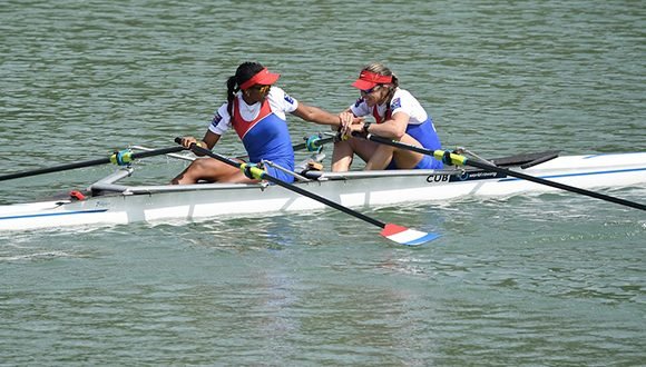 Yariulvis Cobas y Aimeé Hernández, bronce en la Copa del Mundo de Plovdiv. Foto: Trabajadores