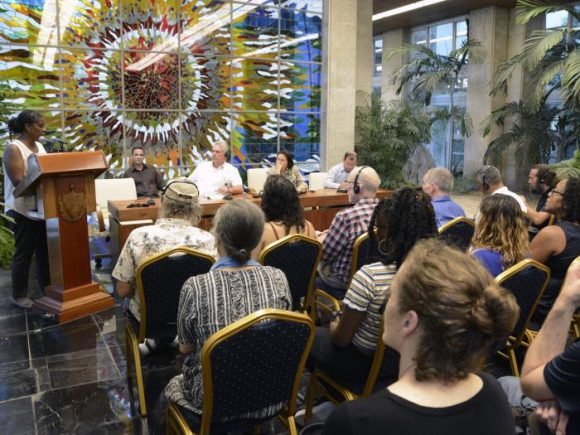 Encuentro del Presidente Cubano Miguel Díaz-Canel con la Caravana Pastores por la Paz, Palacio de la Revolución, 25 de junio de 2019. Foto: ACN