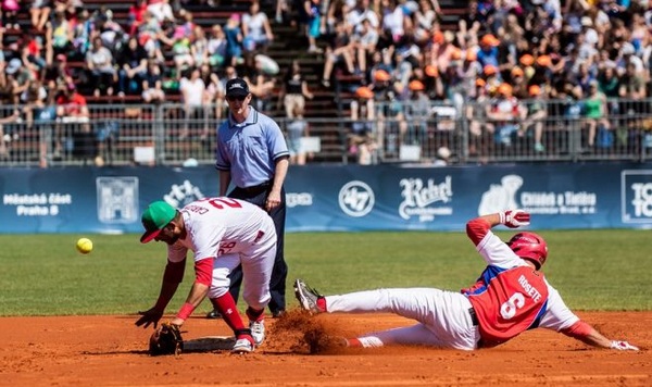 Cuba presenta balance de 3-3 y decidirá su clasificación a cuartos de final en la última jornada // Foto: WBSC