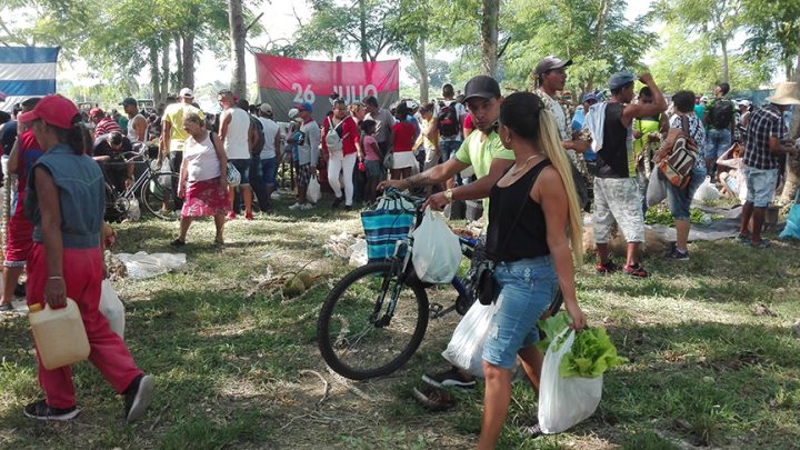 Feria en saludo al 26 de Julio // Foto Marlene Herrera