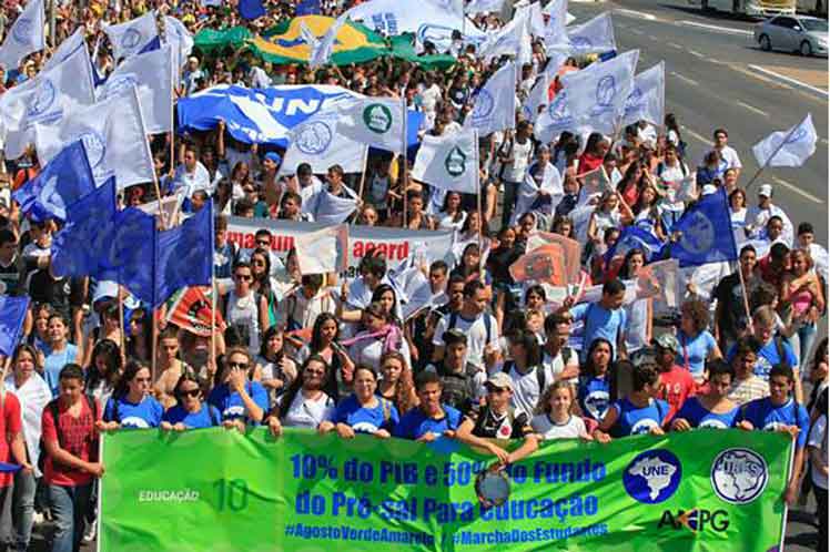 Marcharán con la consigna ‘No matemos nuestro futuro: educación, empleo y retiro’. // Foto: Prensa Latina