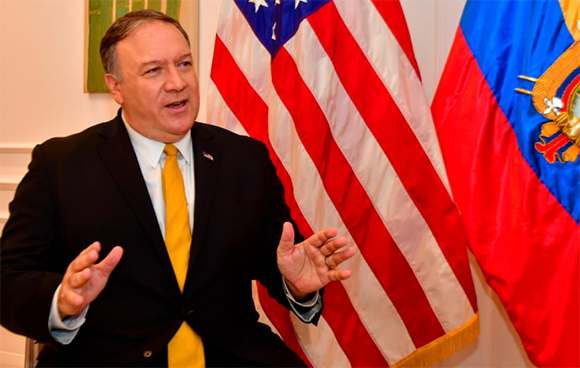 Mike Pompeo en una entrevista con el diario ecuatoriano El Universo.