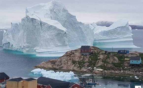 Iceberg a la deriva en Groenlandia // Foto: Reuters