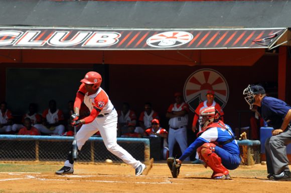 Santiago le pasó la escoba a Industriales. Foto: Juventud Rebelede.