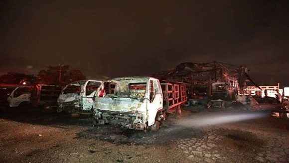 Este sábado, grupos extremistas de la oposición provocaron un incendio en la Planta de Llenado de Gas Comunal Jefa Apacuana, en el estado Miranda. //Foto: @MQuevedoF/Twitter