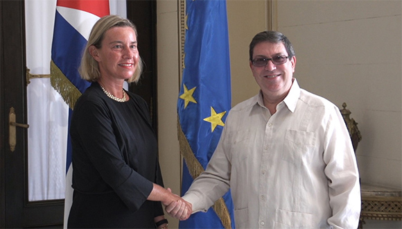 Mogherini y Rodríguez Parrilla durante el encuentro el domingo en La Habana. Foto: @BrunoRguezP.