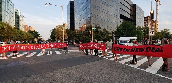 La iniciativa, bautizada como Shut Down DC, tiene el propósito de obstruir el tráfico con el fin de enviar un mensaje a la poderosa élite política de Washington. Foto: Tomada de Twitter.