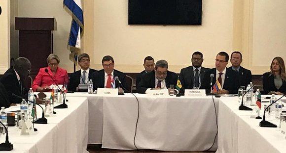 Sesiona Consejo Político del ALBA-TCP en la sede de la Misión Permanente de Cuba ante la ONU. Foto: @CubaMINREX/Twitter.