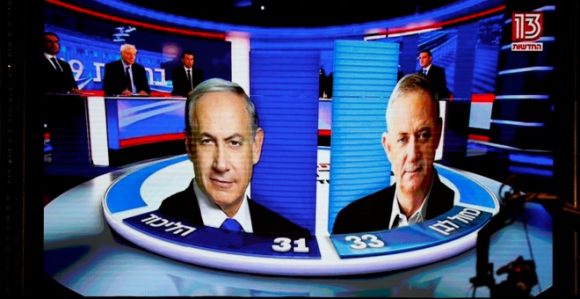 Benjamin Netanyahu y Beny Gantz en una imagen de la televisión israelí. Foto: EFE.
