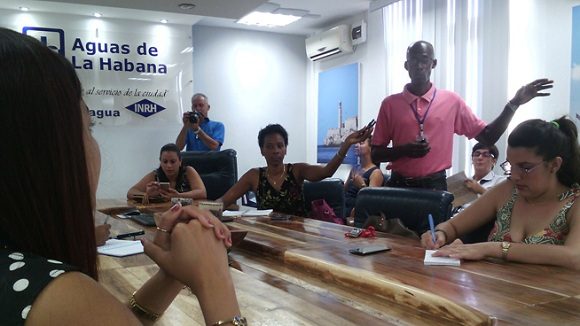 La prensa capitalina recibe información actualizada sobre llenado de embalses Foto: Agencia Cubana de Noticias