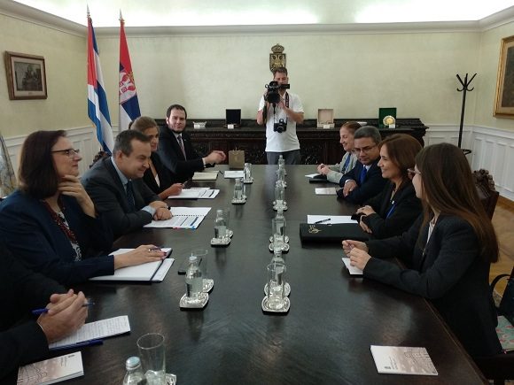 En la jornada de hoy, Mari Machado fue recibida por Ivica Dacic, primer vicepresidente del Gobierno de Serbia y ministro de Asuntos Exteriores. Foto: Asamblea Nacional del Poder Popular.