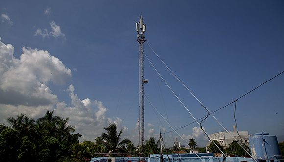 Antenas de Radio Base de tecnología 4G. Foto: Ismael Francisco/ Cubadebate.