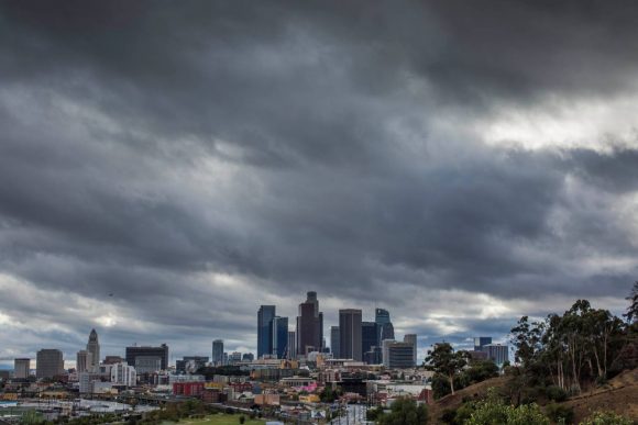 Una poderosa tormenta se dirige al este desde California. Foto: El Universo.