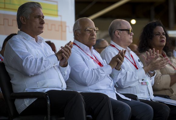 El presidente de la República de Cuba, Miguel Díaz-Canel asiste a la inauguración de FIHAV 2019. Foto: Irene Pérez/ Cubadebate.