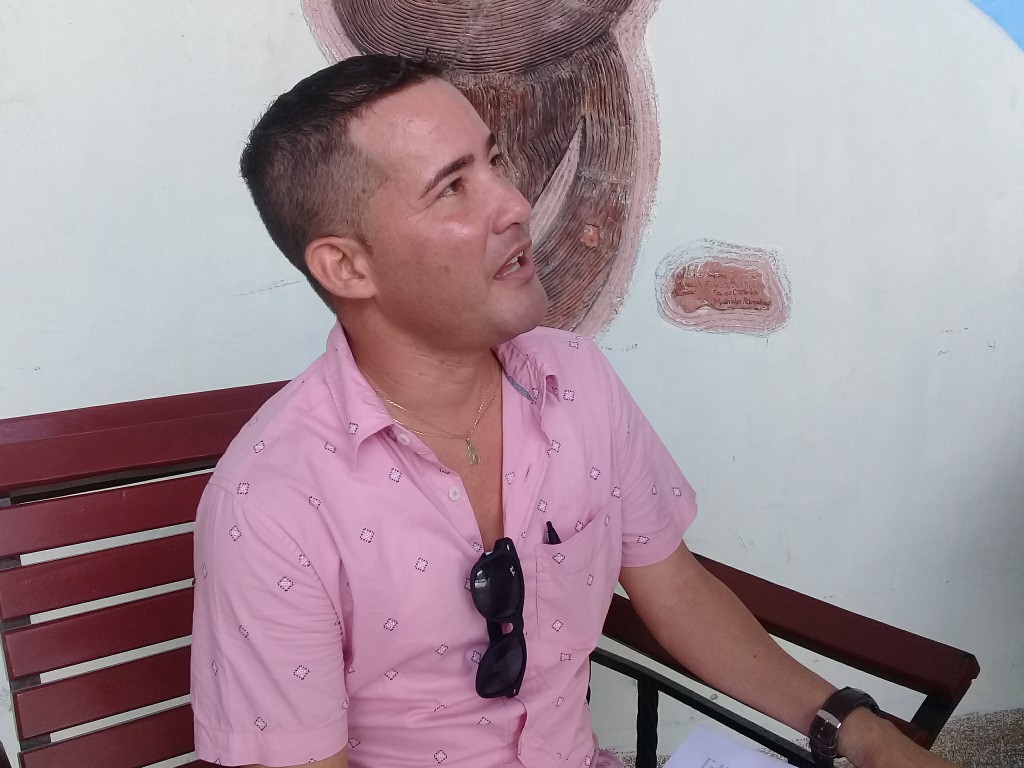 Jorge Martínez García es un profesor manzanillero de Historia de Cuba egresado de los Cursos de Superación Integral para Jóvenes // Foto Denia Fleitas Rosales