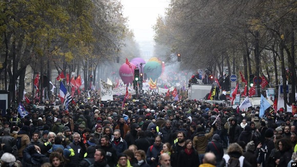 Movilización en Francia por la reforma de las pensiones.  Foto:AP
