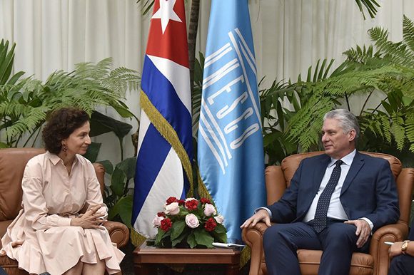 Díaz-Canel Bermúdez, recibió a la directora general de la UNESCO, señora Audrey Azoulay. Foto: Estudios Revolución