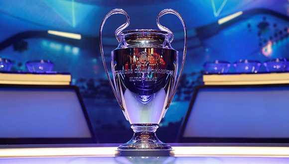 Vista general del trofeo de la UEFA Champions League en exhibición antes del sorteo de la temporada 2019/2020. Foto: Eric Gaillard/Reuters.
