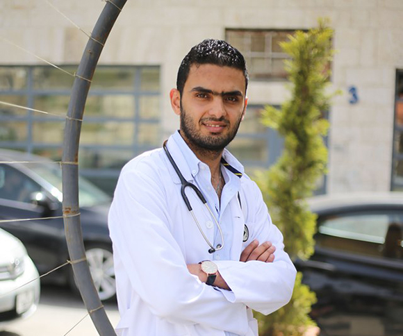 El doctor Watan Jamil Alabed en Jordania antes de la pandemia. Foto: Cortesía.