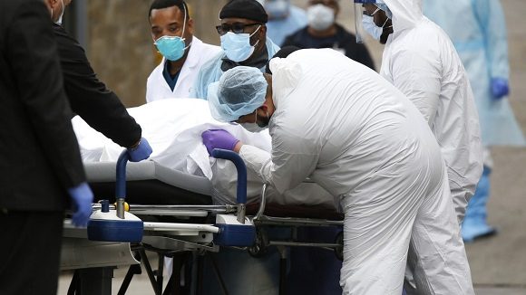 Persona fallecido en la ciudad estadounidense de Nueva York. Foto: Reuters.