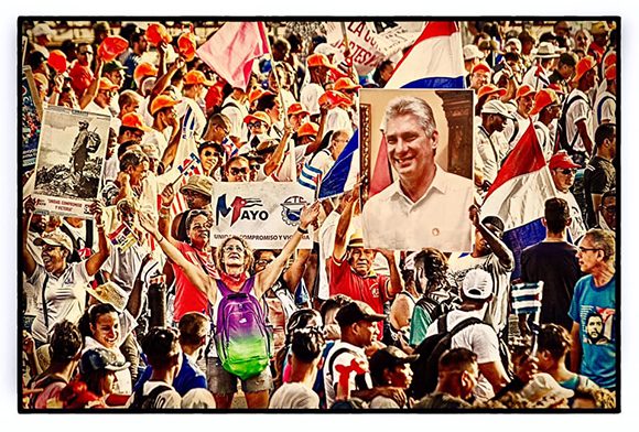 “Su nombre es pueblo”, la imagen que compartió hoy el fotógrafo Alejandro Azcuy Domínguez en las redes, donde las felicitaciones al presidente cubano se hacen virales.