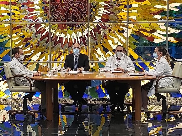 La medicina frente a la COVID-19, hoy en la Mesa Redonda. Foto: `Presidencia Cuba/ Twitter.