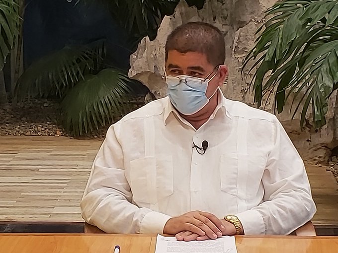 Manuel Santiago Sobrino Martínez, ministro de la Industria Alimentaria