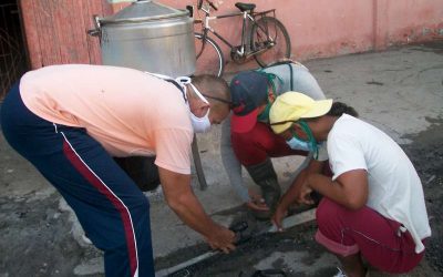 Más de treinta salideros fueron suprimidos en la ciudad por estas brigadas // Foto cortesía de Alexis Sánchez Jerez