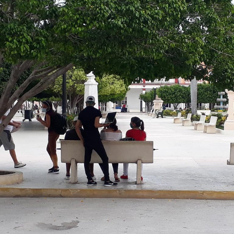 Parque Céspedes de Manzanillo // Foto Virgen Mustelier