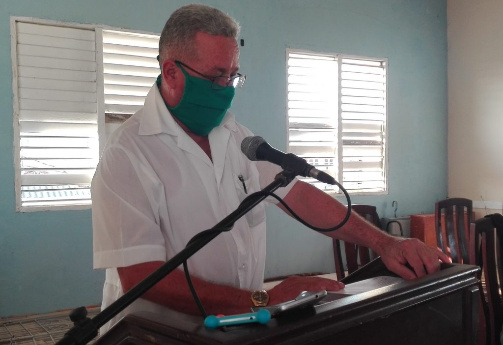 Doctor Carlos Rodríguez Chávez, director de Salud Pública en Manzanillo // Foto Marlene Herrera