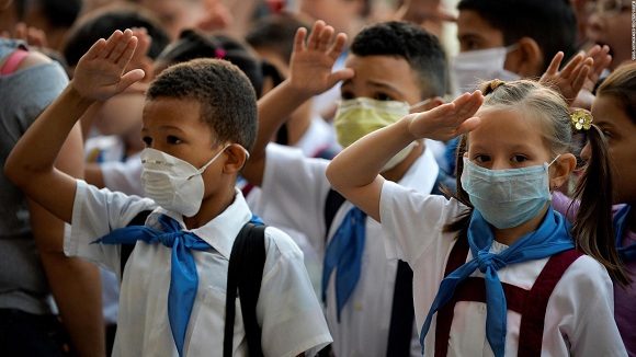 Las autoridades convocan a no confiarse cuando se trata del enfrentamiento al nuevo coronavirus SARS-CoV-2. Foto: Cubasí