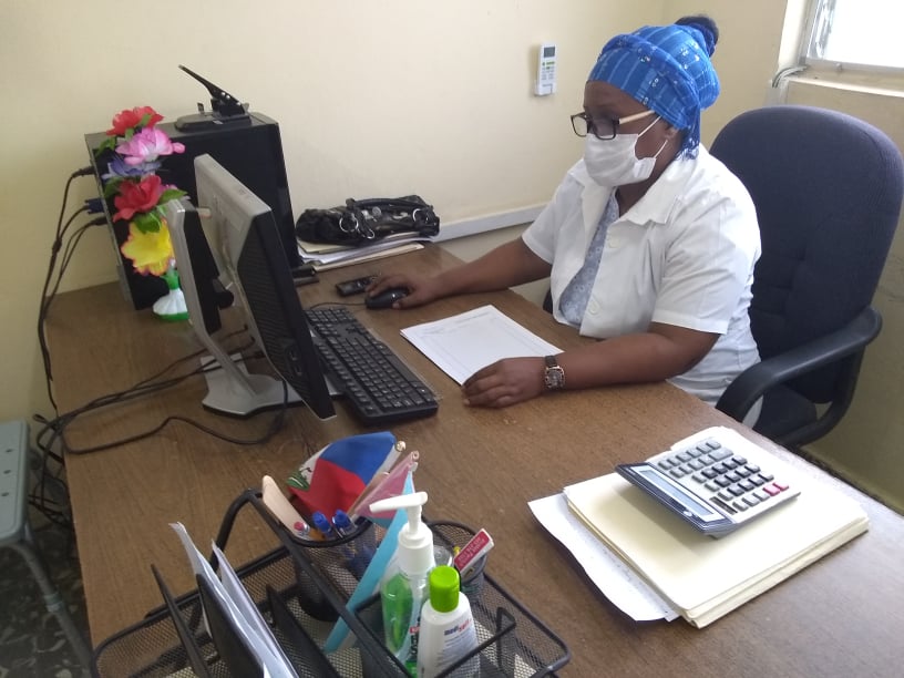 La Doctora Odalis Quesada Mompié se desempeña como asesora en el Hospital Comunitario de Referencia de Aquin, del departamento Sur de Haití // Foto cortesía de la entrevistada