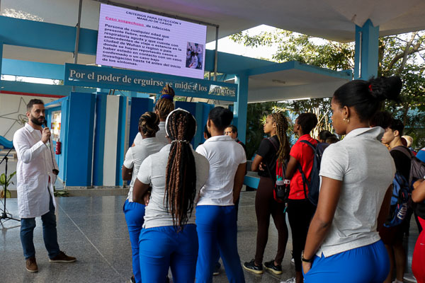 durante una audiencia sanitaria con motivo del Coronavirus Covid-19 en las ESFAAR Cerro Pelado, el 13 de Marzo de 2020 en La Habana, Cuba. FOTO: Calixto N. Llanes/Periódico JIT (Cuba)