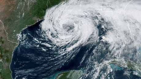 Imagen satelital de una tormenta tropical en el Golfo de México, el 7 de junio de 2020 // Foto NOAA / Reuters