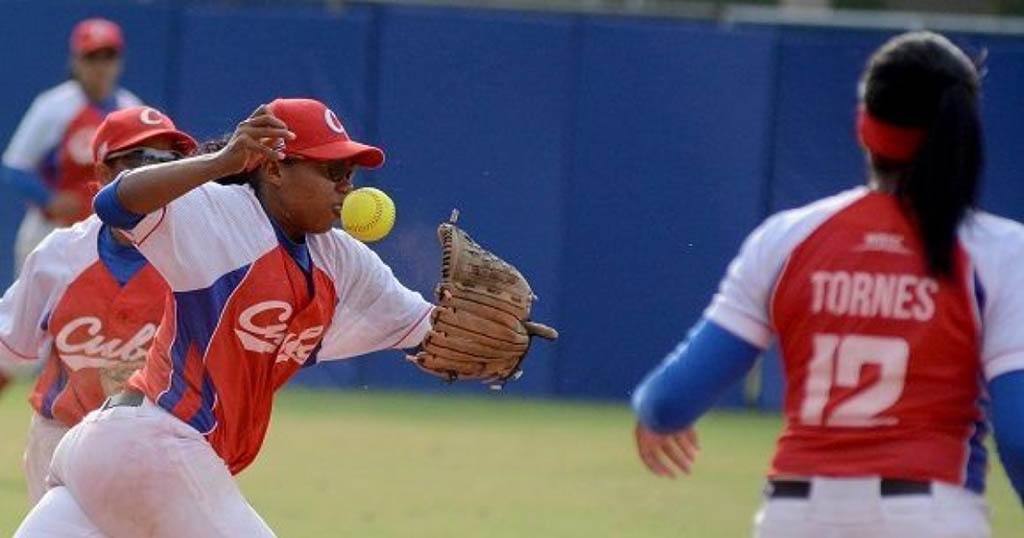 Deportistas cubanas de Softbol// Foto Radio Rebelde